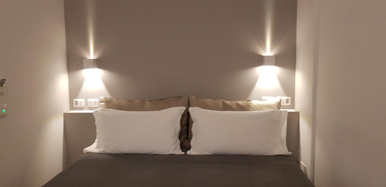 Sarzana's Rooms Buitenkant foto