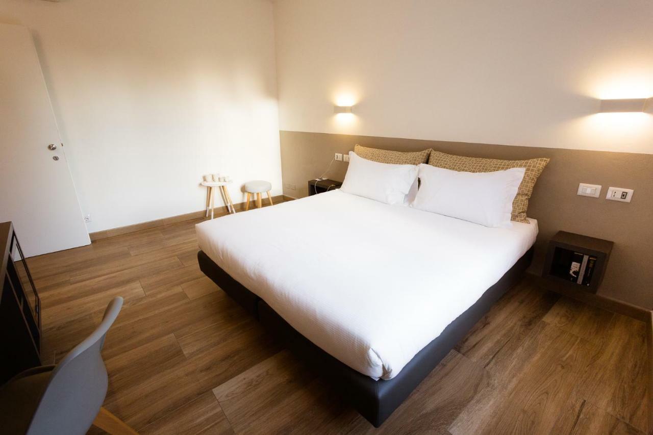 Sarzana's Rooms Buitenkant foto