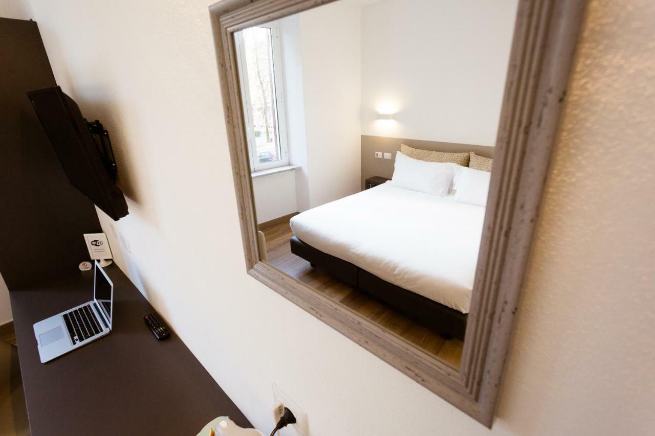 Sarzana's Rooms Buitenkant foto